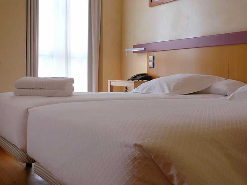Hotel Nochendi Cangas de Onis Exterior photo